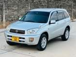 A picture of TOYOTA RAV 4 VVTI TSH MIL 17.5 TUPIGIE CHAAP 0657550550