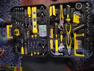 A picture of Tools box