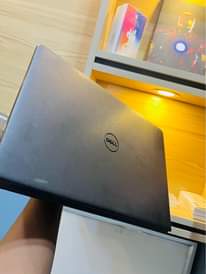 A picture of DELL LAPTOP