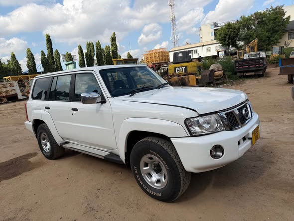 A picture of NISSAN PATROL ENGINE TD42