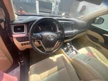 A picture of TOYOTA HIGHLANDER 2018 LE