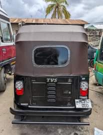 A picture of Bajaji ipo sokoni bei Chee full docoment