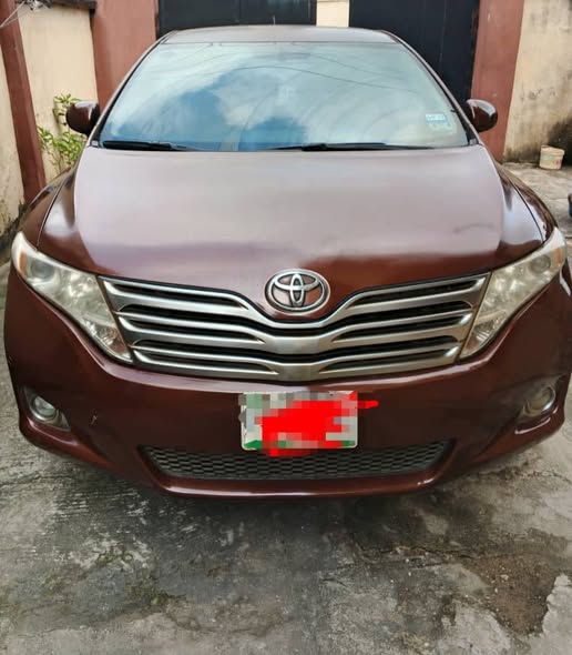 A picture of Clean Used 2010 Toyota Venza Thumb Start