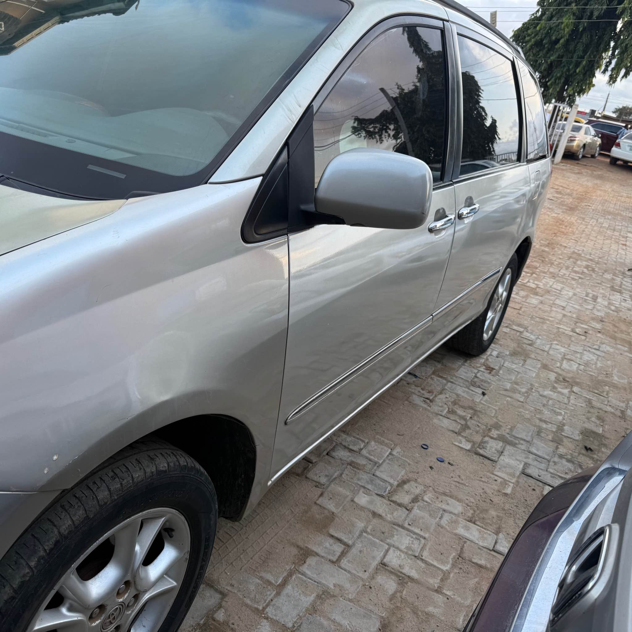 A picture of Toks Standard Toyota Sienna 2006model Untouched engine Untouched Gear direct
