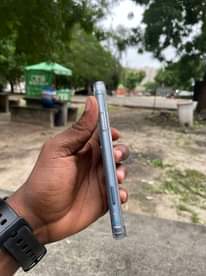 A picture of Iphone XR