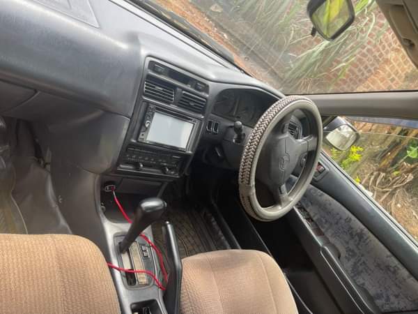 A picture of 9 8m 0705835212