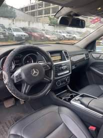 A picture of Mercedes Benz ML350 2013
