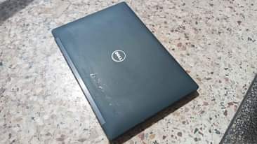 A picture of Dell latitude 7280 i7 7th Gen Touchscreen