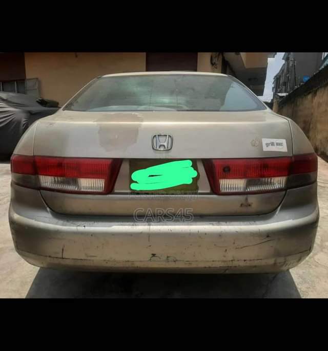 A picture of Honda Accord 2003 4plugs register park
