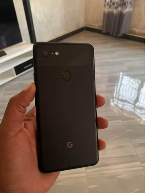 A picture of Google pixel 3 XL 64GB