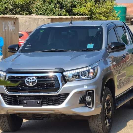 used toyota hilux