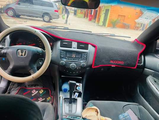 A picture of 2005 HONDA 2005 ACCORD
