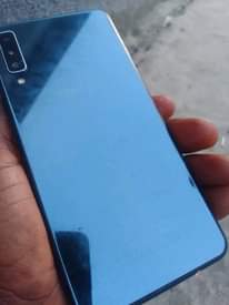 A picture of Samsung Galaxy a7 finger pemben gb128 ram4