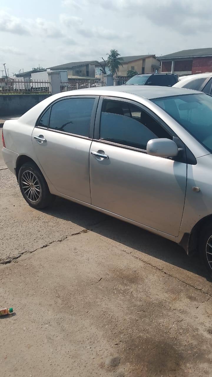 A picture of Toyota Corolla manual drive