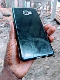 A picture of Samsung Galaxy c7gb32ram3 inakrek kdgo wah 0657290360