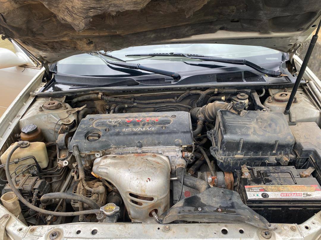 A picture of Toyota Camry 2004 working perfectly fine buy and drive