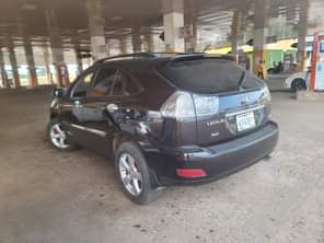 A picture of Very neat and sound Lexus Rx 330 available for sale