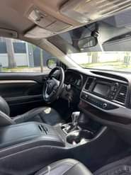 A picture of Unregistered 2016 Toyota highlander first body 16 5 Million naira