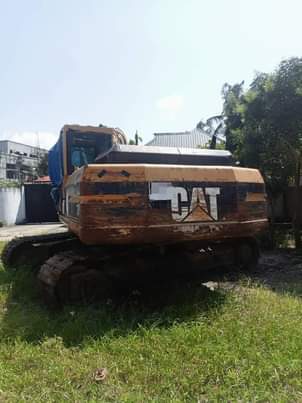 A picture of Excavator 325C Inauzwa tsh 90Milion Karibu sana