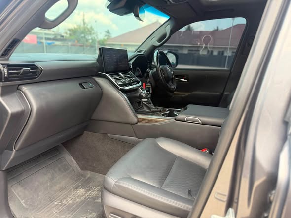 A picture of Lc300 VXR kaliiiii