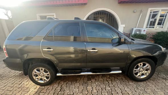 A picture of Akura MDX 2006 sound engine sharp transmission