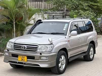 A picture of LAND CRUISER VX AMAZON Price 68million Year 2004 Engine Capacity