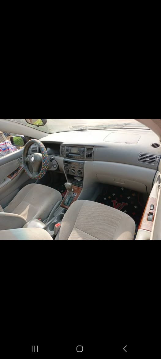 A picture of TOYOTA COROLLA 2006