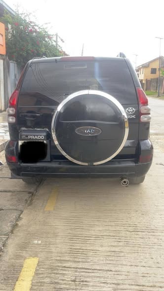 A picture of TOYOTA PRADO 2008