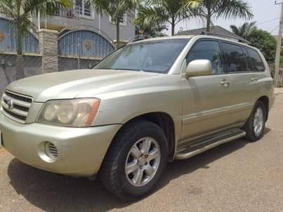 A picture of 2004 Toyota Highlander 2004 Nigerian used