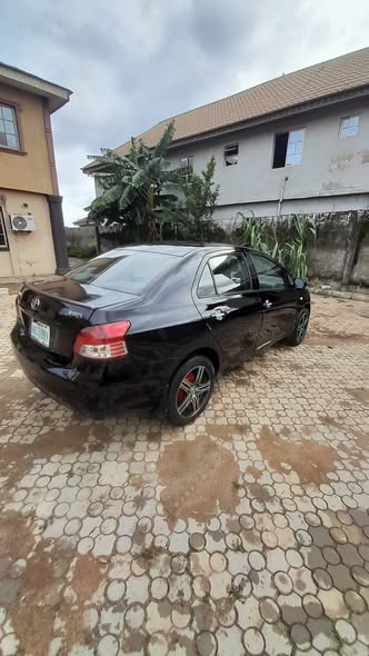 A picture of Toyota yaris 2009 automatic