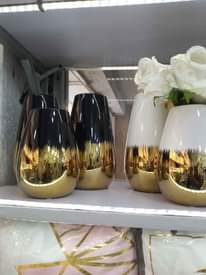 A picture of Artificial flowers and plants