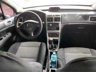 A picture of 2006 Peugeot 307