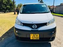 nissan nv200