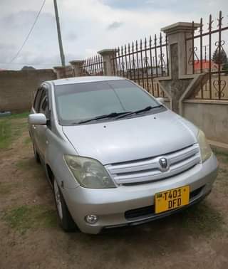 A picture of TOYOTA IST INAUZWA 5 8M 0742919429