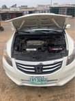 A picture of Honda Accord 09