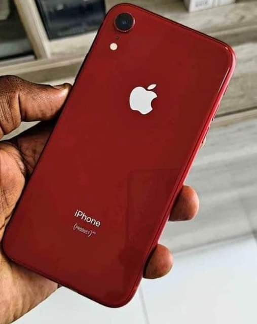 A picture of Iphone xr