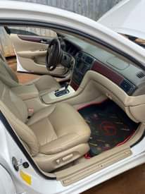 A picture of Neatly used es300
