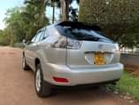 A picture of Toyota Harrier Model 2006 Engine 2 4cc Price 30M 0709788048