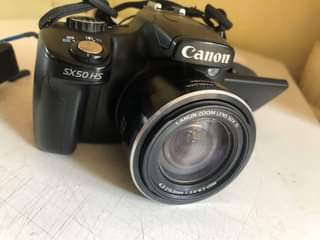 A picture of Canon powershot camera super zoomer
