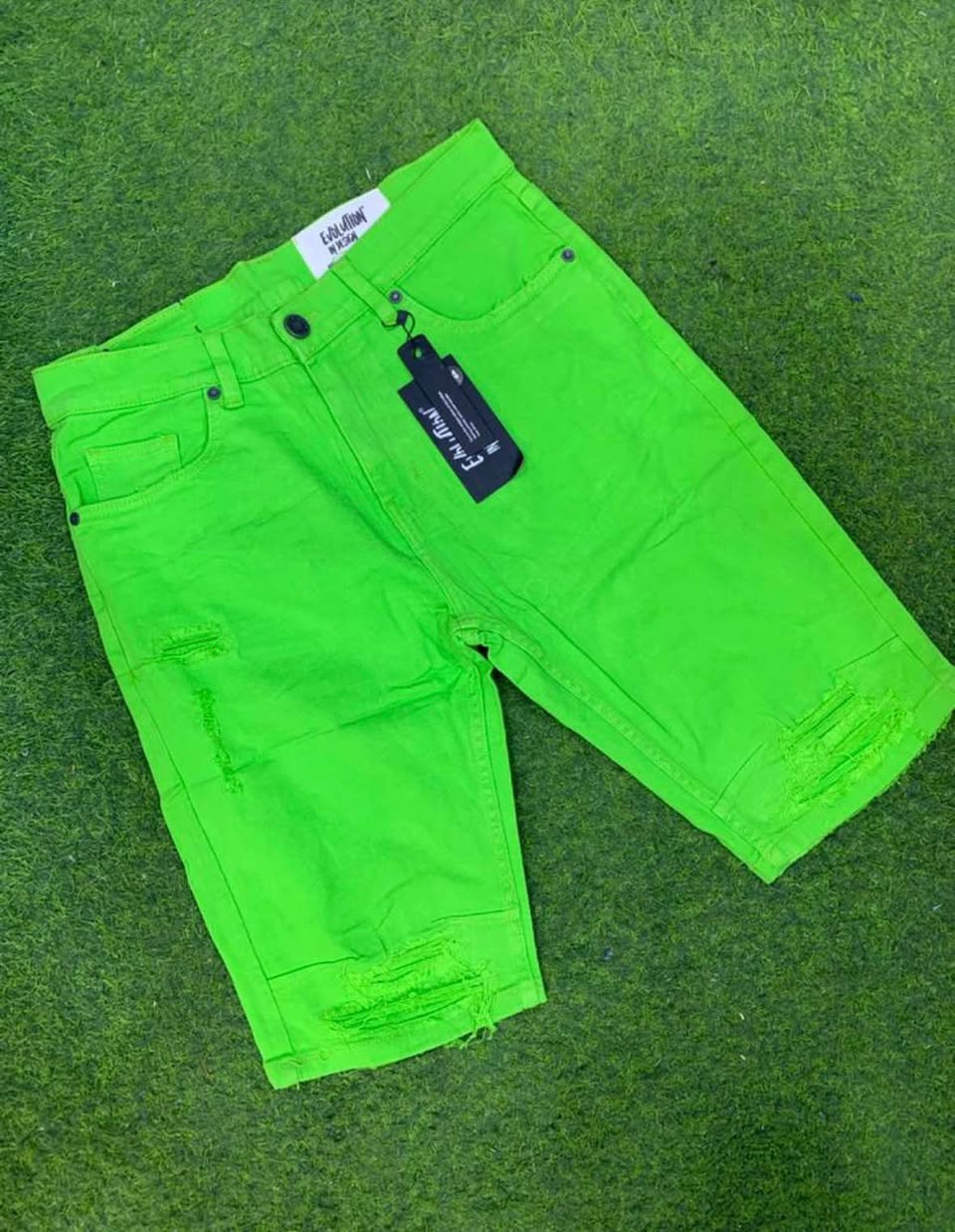 A picture of Denim shorts 40k remains in size 36 38 42