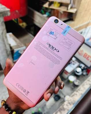 A picture of Oppo F1S
