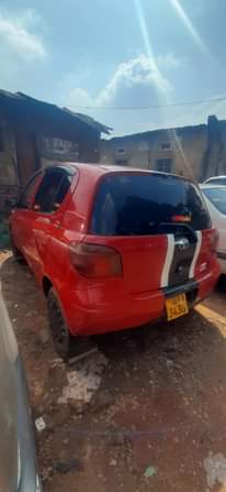 A picture of Toyota vitz UGX 10 000 000