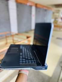 A picture of Dell XPS L50