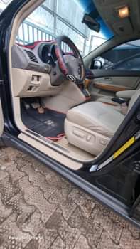 A picture of This is Highest grade 2009 Rx350 last edition of Small