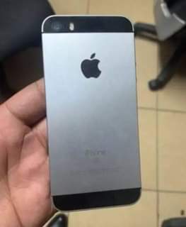 A picture of Iphone 5 SE