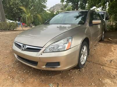 A picture of Honda accord 2010 model