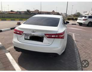 A picture of TOYOTA AVALON
