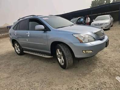 A picture of LEXUS An Extremely Lexus Rx330 2007 Model With Custom Duty