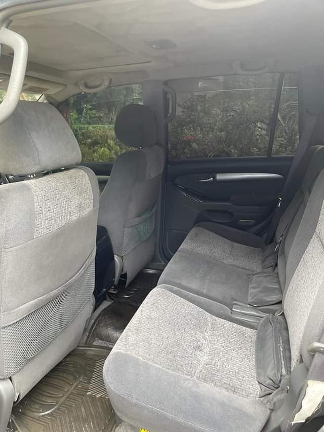 A picture of Toyota Prado tx