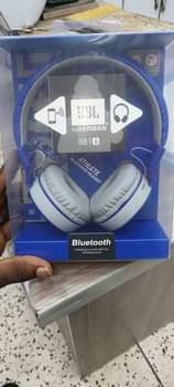 A picture of JBL Head Phones